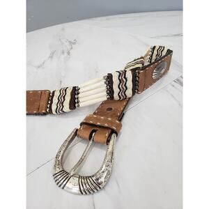 JUSTIN Belt 79207 Cowhide Western Bone‎ Silver Concho 90's Size 26” Vintage Boho